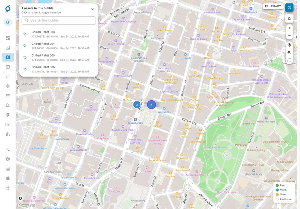 Command demo map with grouped assets, detection timestamps and a last-known status legend
